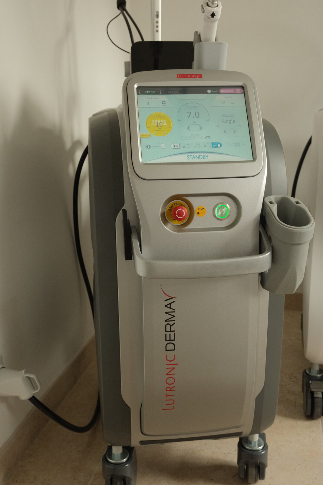 Laser vasculaire Lutronic Derma V au cabinet du Dr Christophe Klein, Génissac